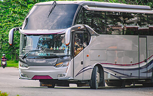 deluxe coach bus